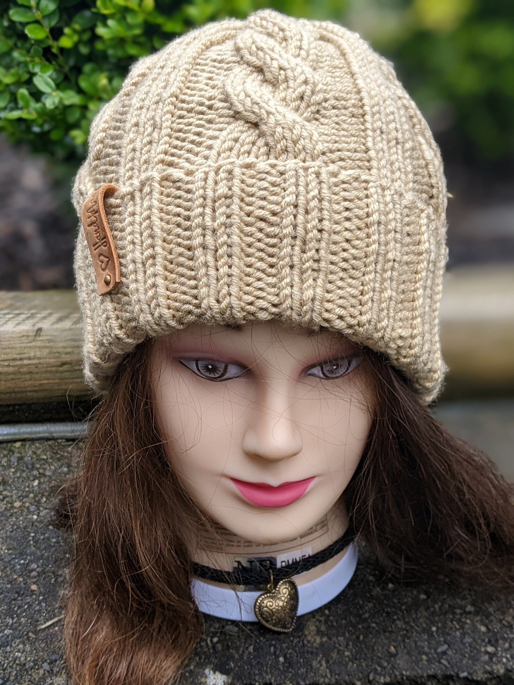 Crème Brûlée Cable Hat Knitting Pattern (Straight Needles) product image (3)
