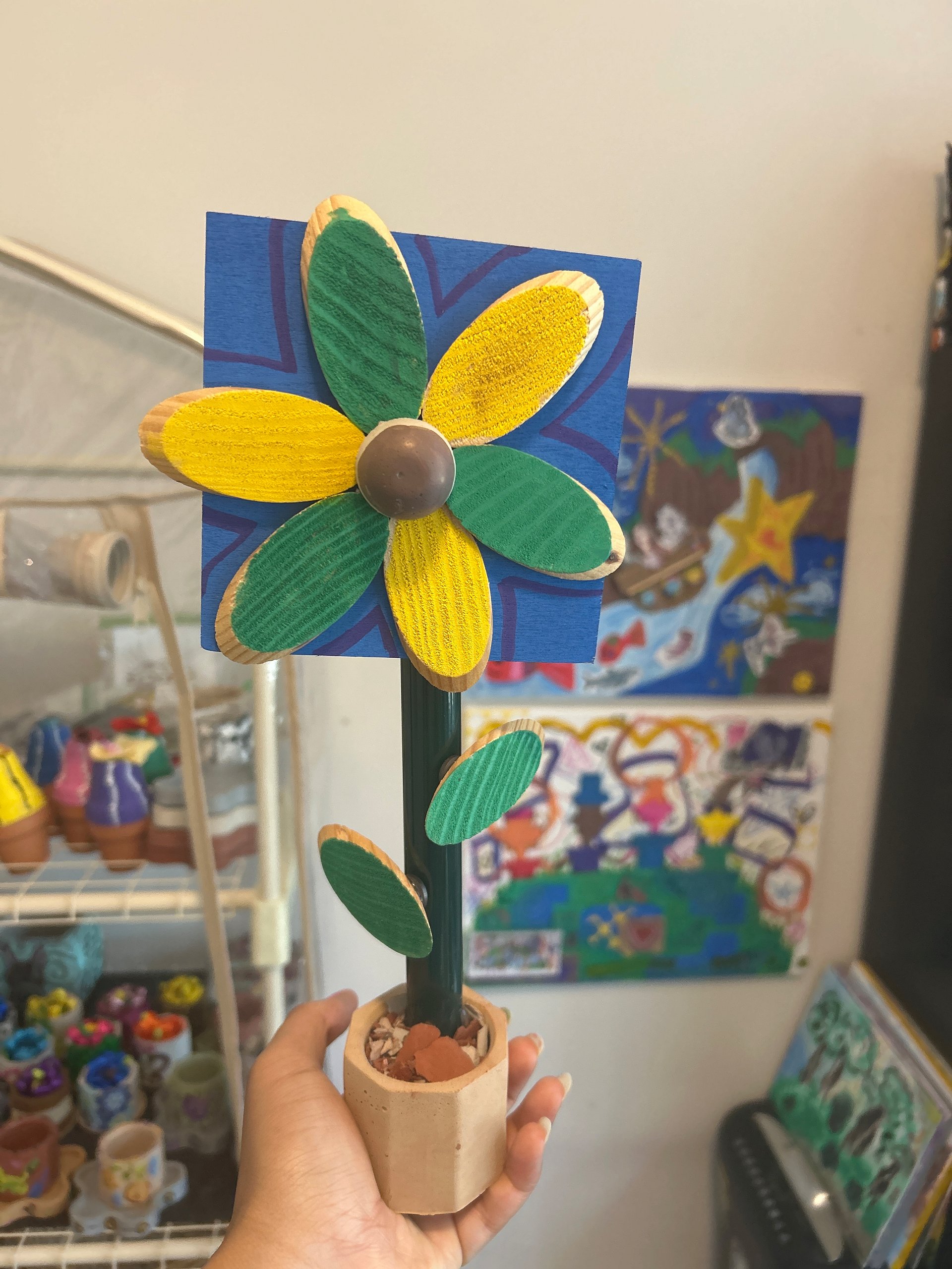 Indoor magnetic flower sculpture #4 product image (1)