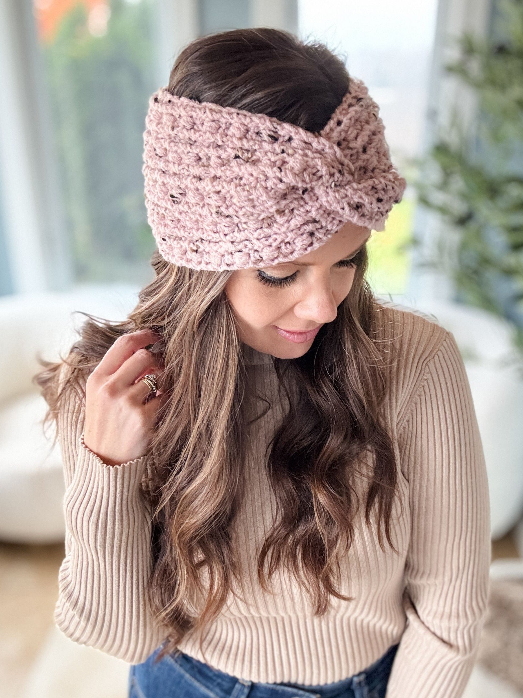 Snuggle Season Headband Crochet Pattern product image (7)