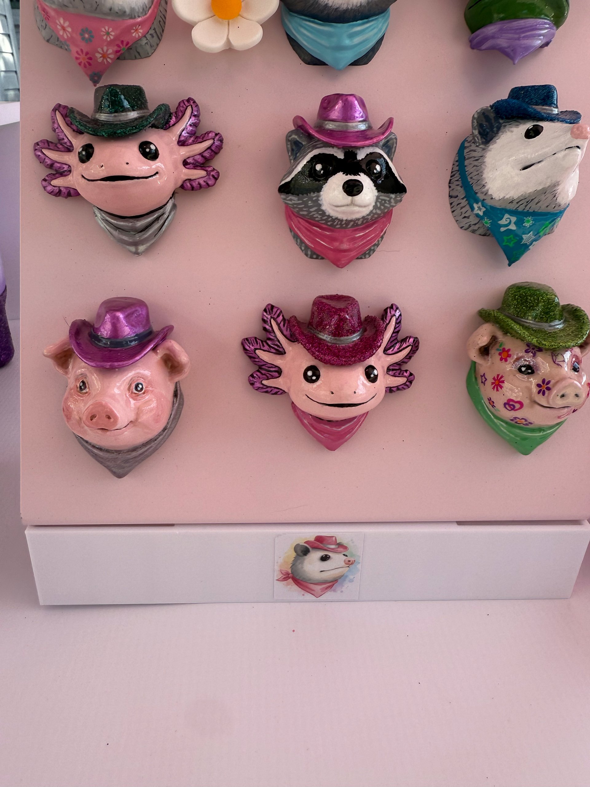 Hand-Painted Pig Magnet (Pink) product image (2)