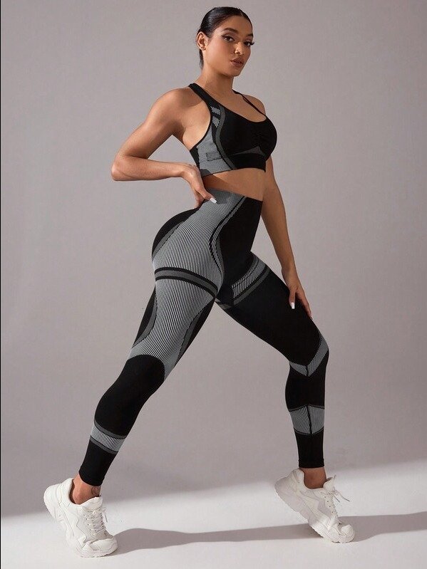 Easithlete Women Summer Solid Color Cropped Vest And Leggings Seamless High Elastic Sports Suit Workout Women Set Women Workout Set Women Leggings Set product image (2)
