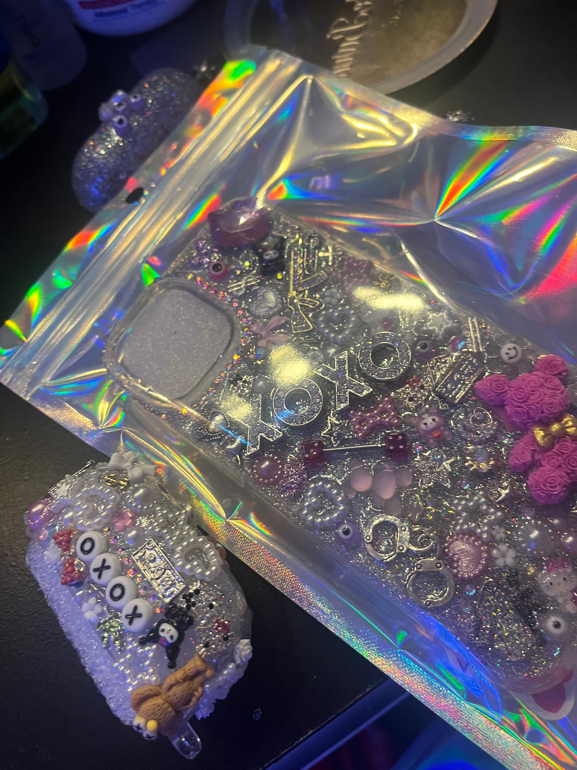 Junk case and airpod collection product image (1)