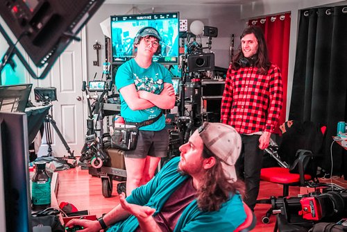 Our crew hard at work on the recent #Global48 film competition! Let's hope we win some awards!!
•
Photos by @djmphoto
•
#cine...