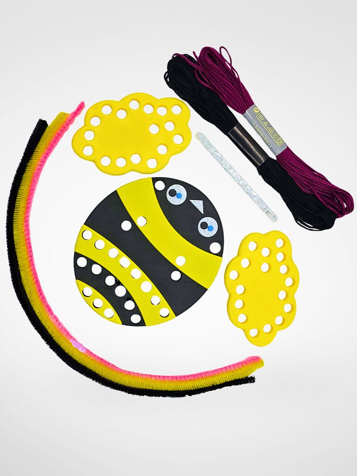 Lacing Puzzle – Build-Your-Own Bee Toy for Fine Motor Skills & Focus product image (2)