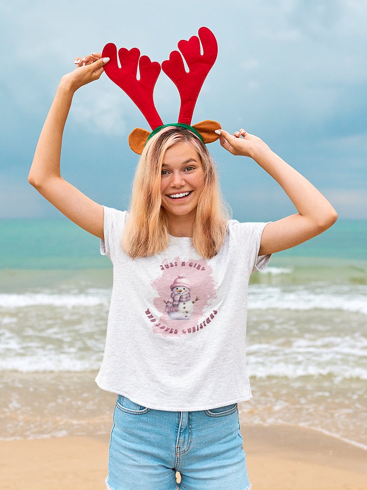 Just a Girl Who Loves Christmas Tee product image (1)