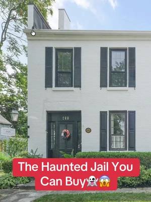 Home sweet home🥰 Hosts: @Madison Timmons✨🌈  @Soucy Writer  #hauntedplaces #zillow #podcastclips #react #ghosts 