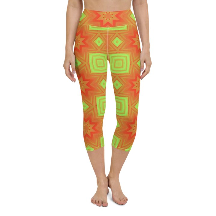 Graphic Gaze Capri Leggings product image (1)