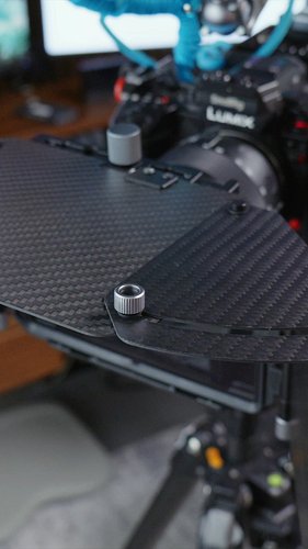 I've been using the K&F CONCEPT Mini Matte Box Pro, and it's become a really nice addition to my camera setup.

What I like m...