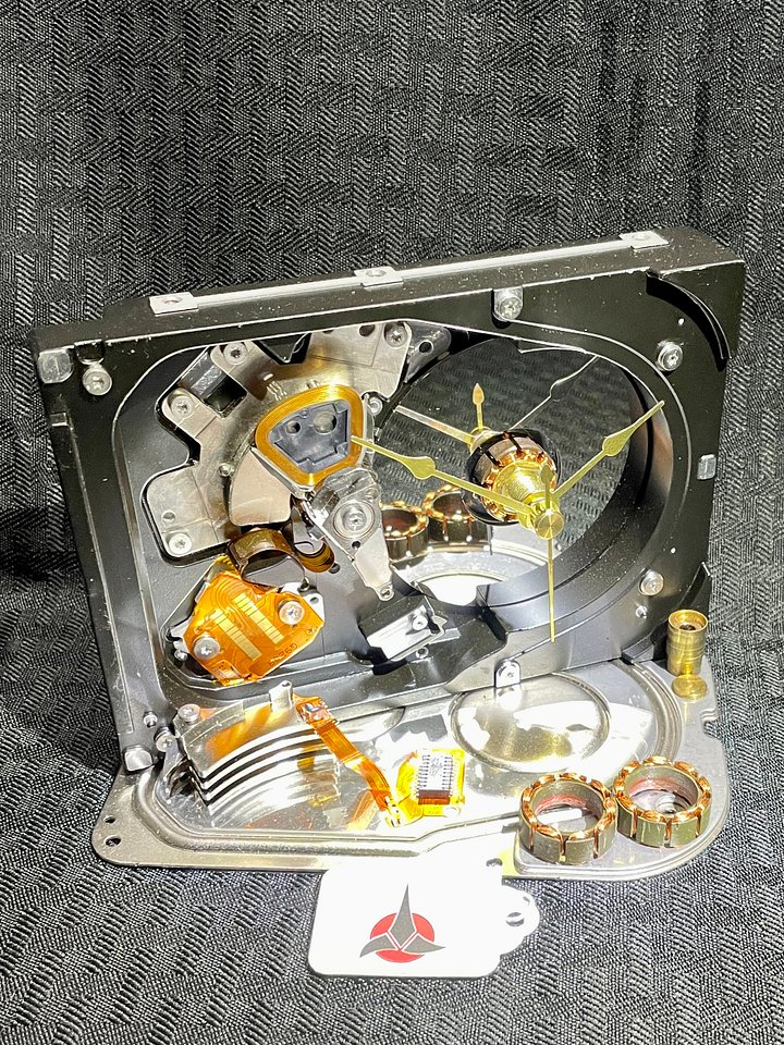 Kor - Hard Drive Clock product image (1)