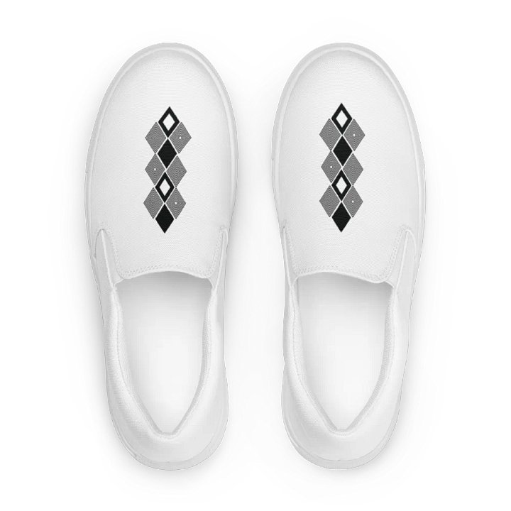 Black and white triangle design Women's Slip-On Canvas Shoes product image (2)