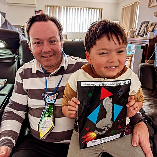 Father’s Day according to Oscar: make Dad a rocket, give him a tie, then drag him to the skatepark. 😂

Piyanut added a new sh...