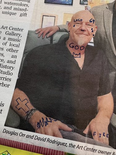 Who did this to our very classy Mayor of Aberdeen 😡 😡 
(Whoever it was I’m sure they were cool and tough and handsome)