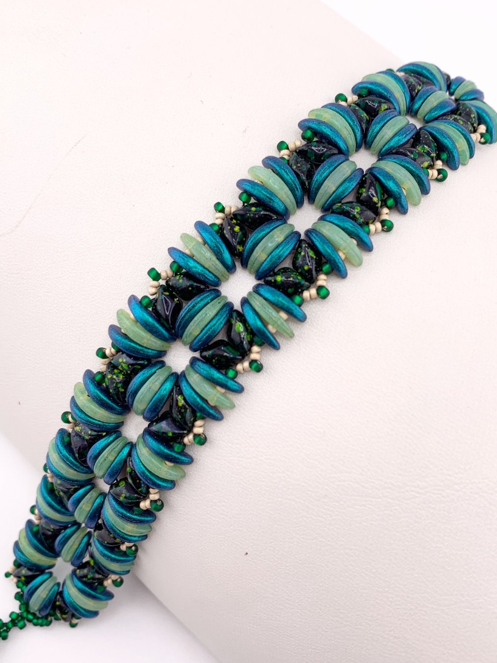 Operetta Beaded Bracelet - Green product image (4)