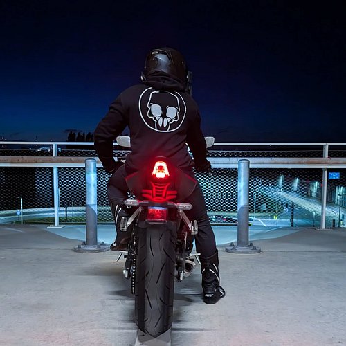 [ INSERT CAPTION HERE ]

#hondacbr650r #honda #cbr650r #motorcycle #parkinggarage #nightride #needhelpwithcaption #nightbegin...