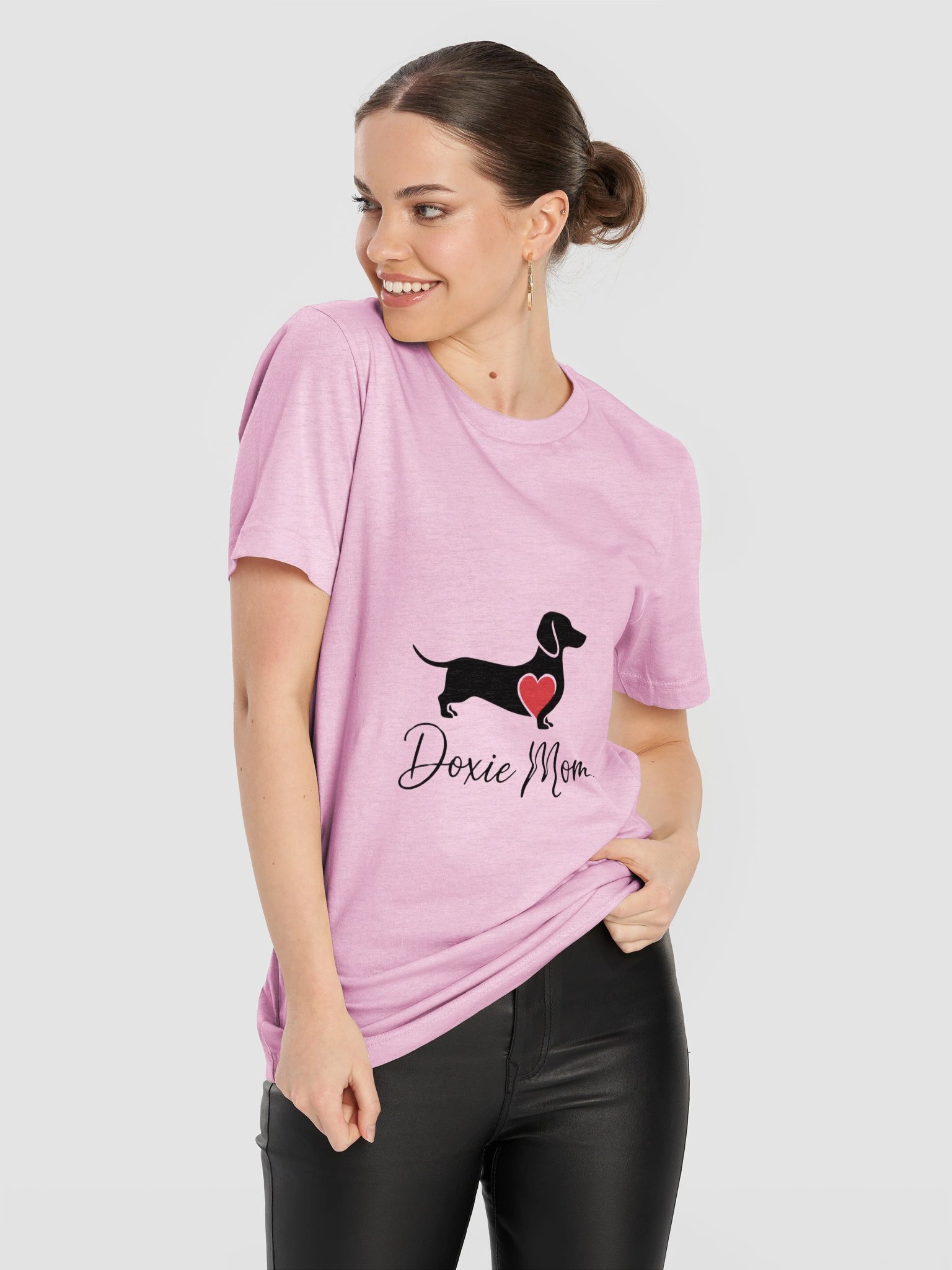 Heart Doxie Mom Shirt | Cute Dachshund Dog T-Shirt product image (3)