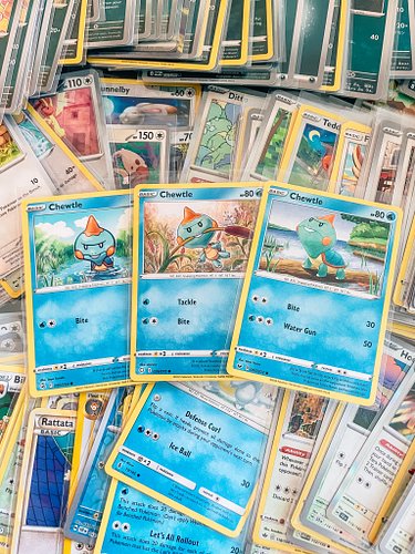 Forever obsessing over ✨common cards✨ 

.
#chewtle #pokemon #commoncardcollector