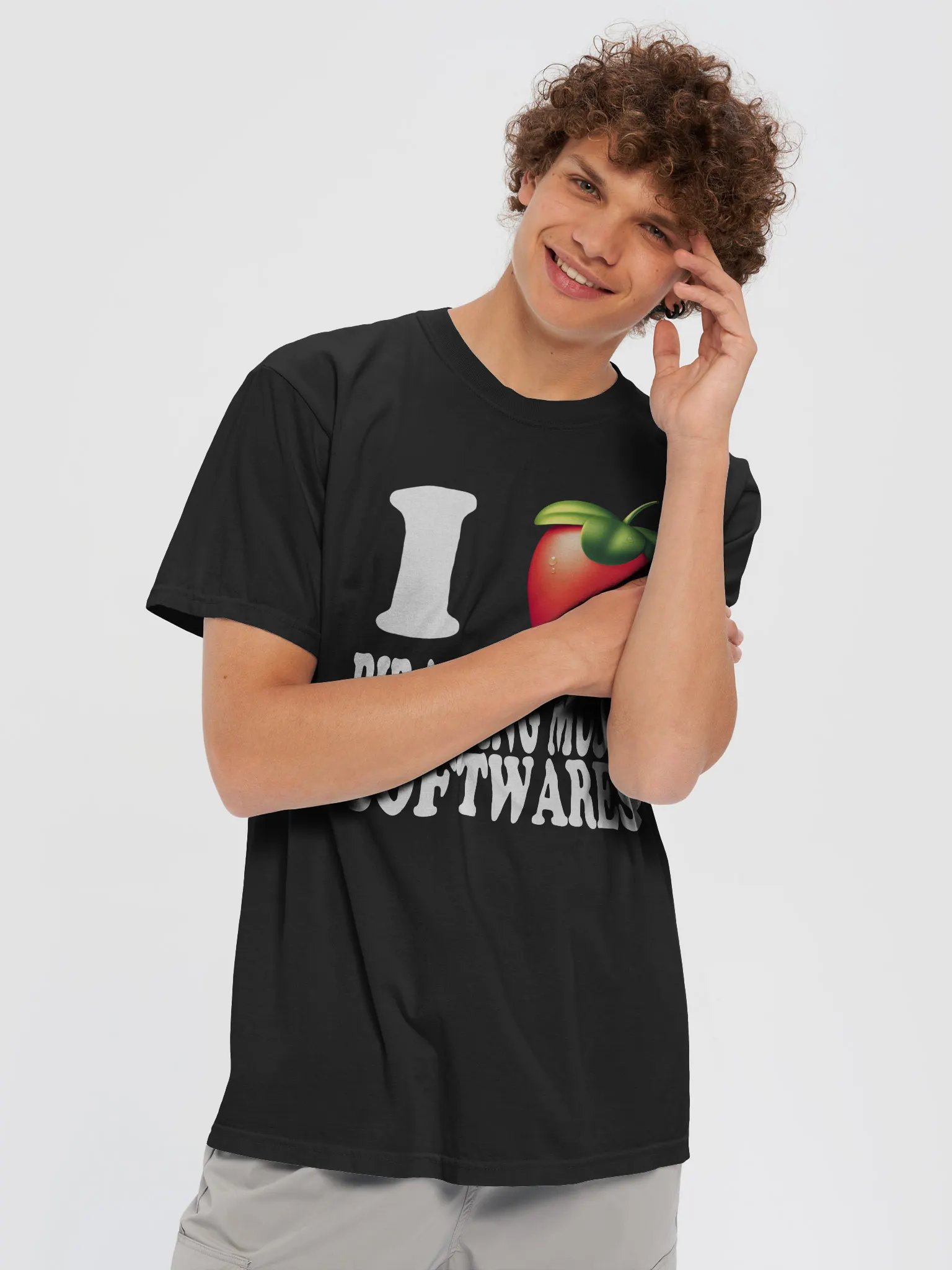 I ❤️ PIRATING MUSIC SOFTWARES Tee product image (3)