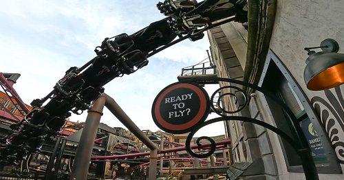 Are you ready to FLY? 🤔

FLY is a fantastic and immersively themed Vekoma Rides Manufacturing B.V. flying roller coaster at P...