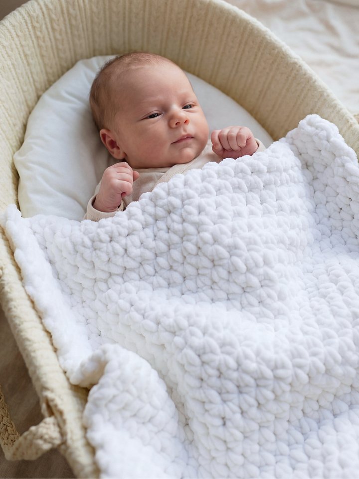 Snuggle Cloud Blanket Crochet Pattern product image (1)