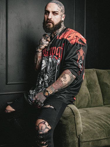 “Every cult has a uniform.

The Koffin Krew × URVAMPGF Hockey Jersey wasn’t made for followers of trends… it was made for the...