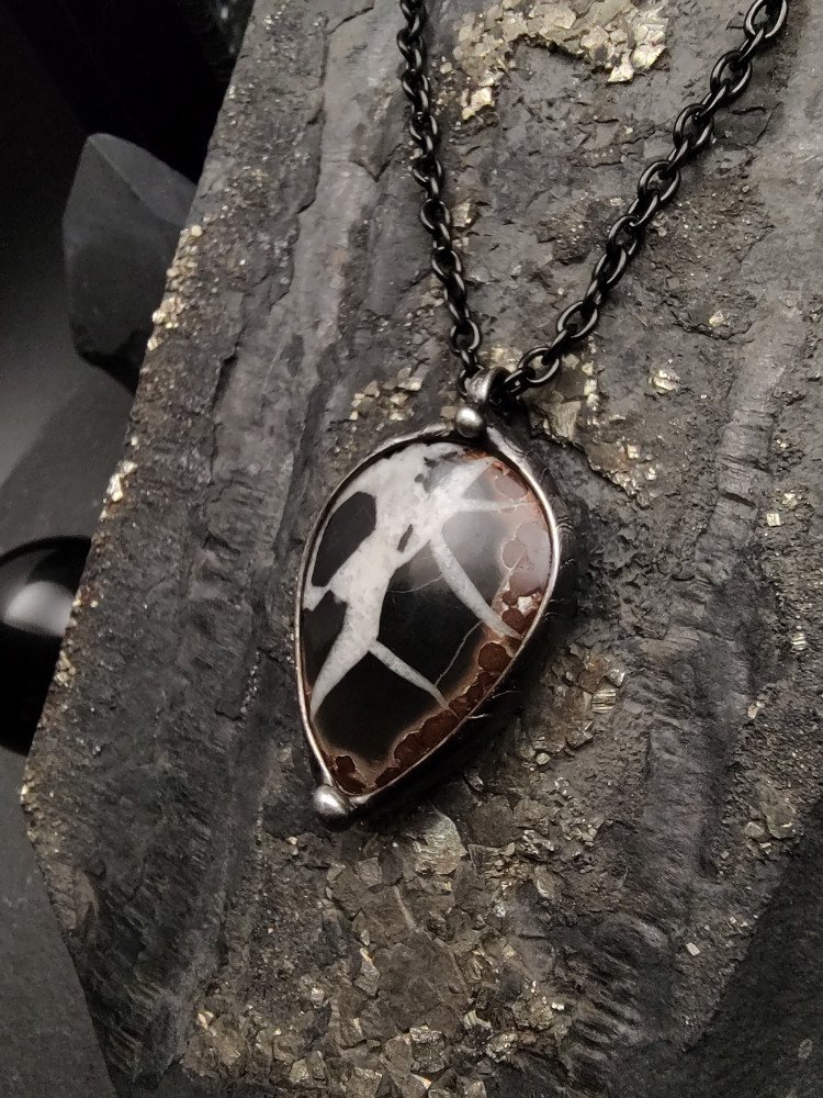 Sorcery Talisman - Septarian Shield product image (3)
