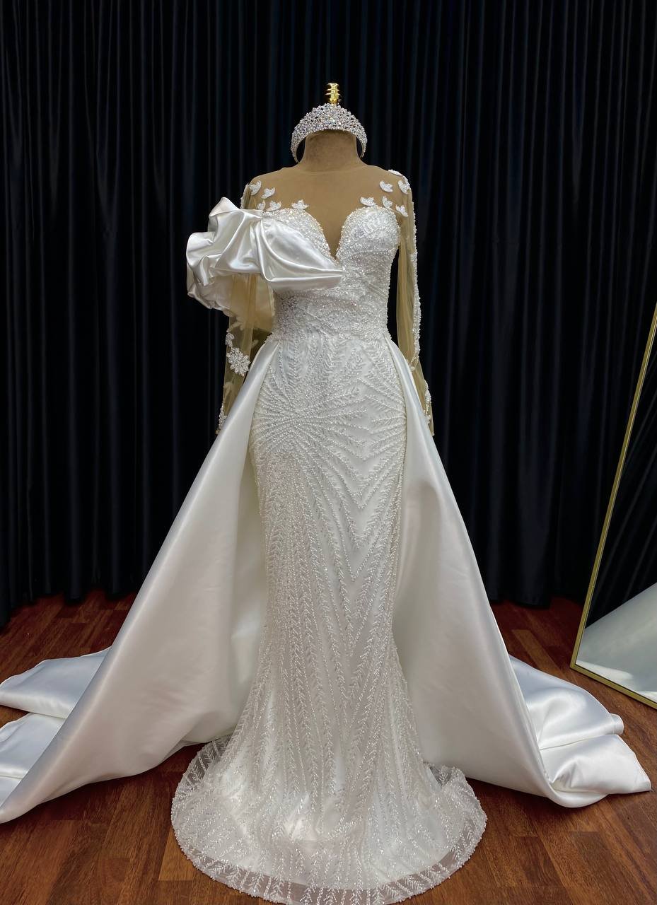 Wedding dress product image (1)