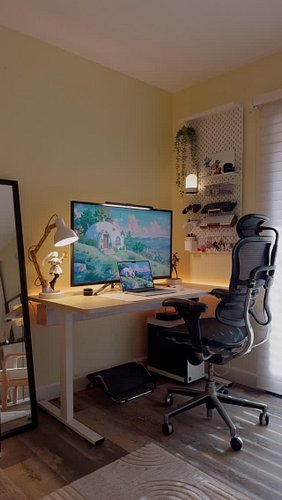 Happy mid week! 🙌🏽 Desk setup was looking extra comfy this morning. What should be the next upgrade? I’m still thinking about...