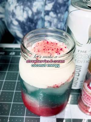 Coconut berry red bull, with strawberry sorbet and coconut cold foam 🥥🩵🍓 #creamyredbull #coconutberry #coldfoam #strawberrysorbet 