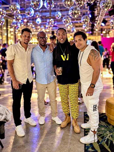 Muchas gracias mis Aseres 💛🤗 🇨🇺 🇩🇴

#wilstyle #cubanstyle #dominicanstyle #friends #lifestyle