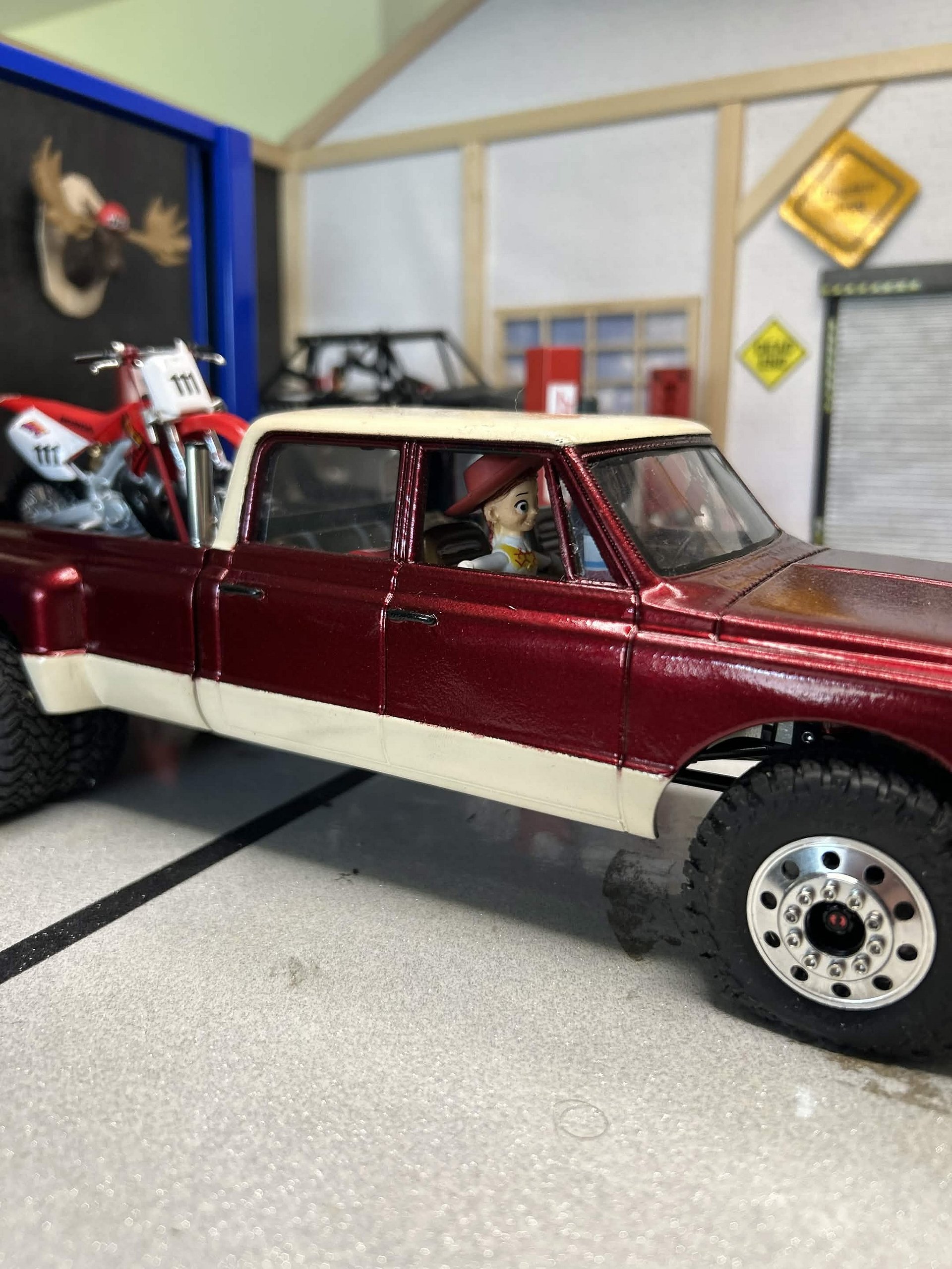 Dually product image (2)