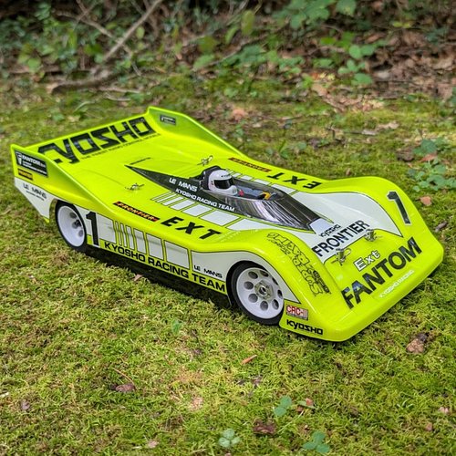 Kyosho Fantom CRC-II EXT
What a great build and it looks fast sitting still. Obviously out of its element sitting in the yard...