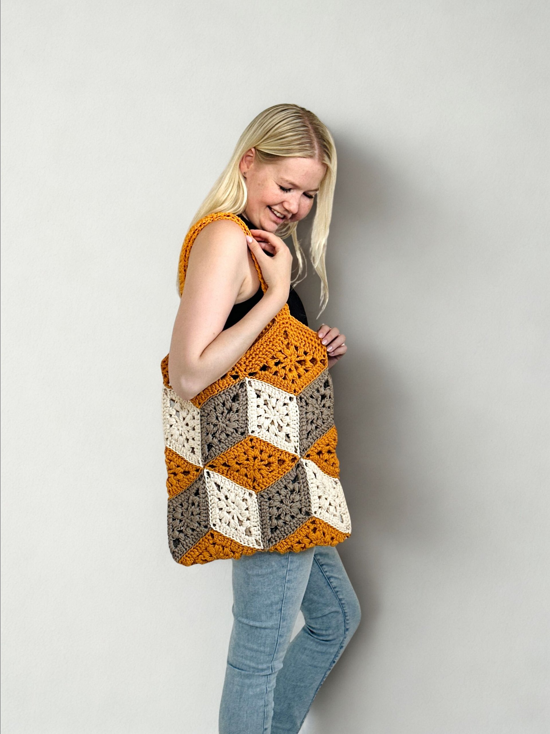 3D Cube Bag product image (3)