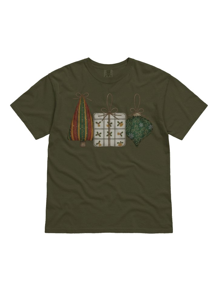 Cozy Patchwork Shirt – Vintage Christmas Look | Seasonal Tee product image (4)