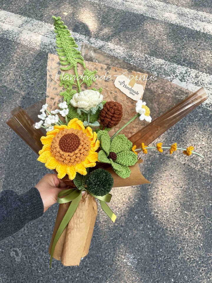 Autumn Psalms Crochet Knit Bouquet product image (1)