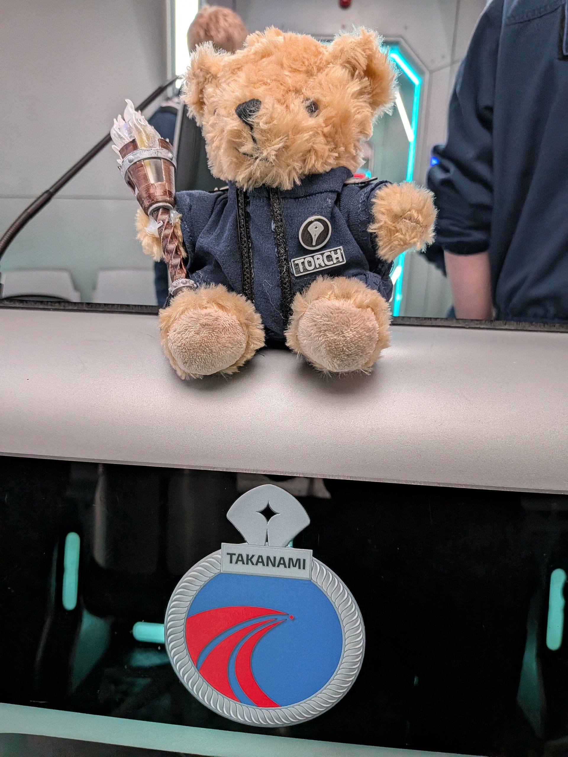 Replica Torchbear product image (1)