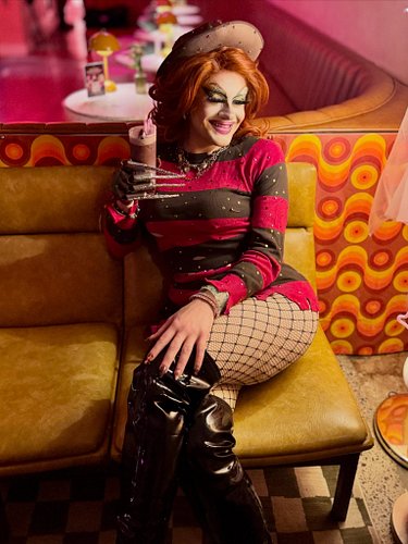 Flappy Krueger likes a cocktail or two… And only having to wear nails on one hand! 🍹👺🎃

Last night’s Spooky Twisted Bingo was...