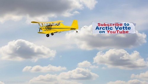 Look up, you can read these ones! Flying all day long, so what are you waiting for? 😂

@arcticvettefamily 🎉
@jessicaelliott.2...