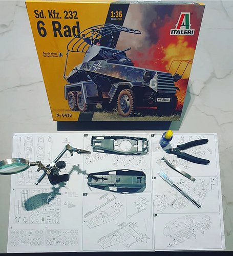 Having alot of fun building these models. I finished a Ju87 (pictures will come) and this time it's a Sd. Kfz. 232. 1:35 Scal...