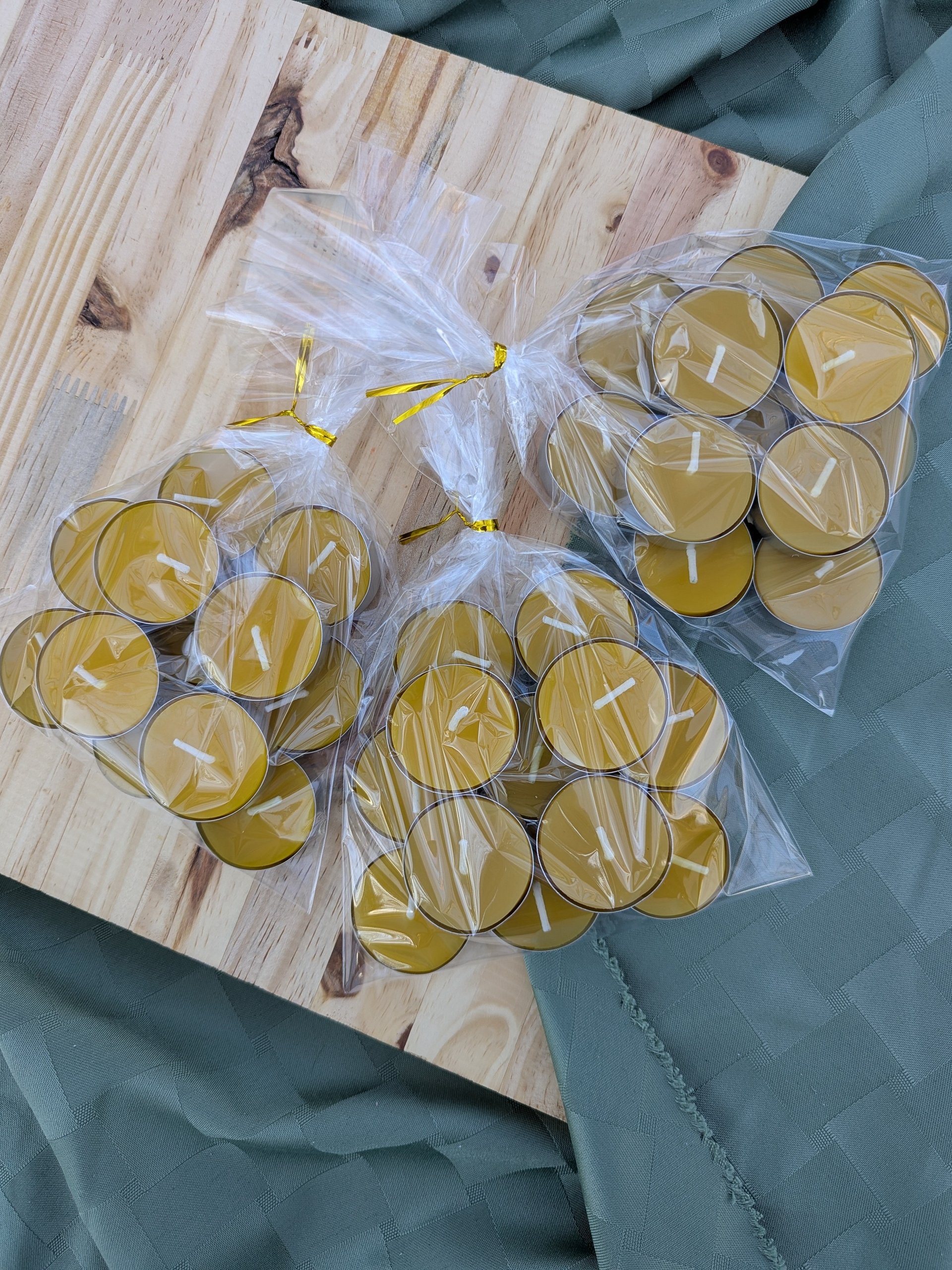 All-Natural Beeswax Tealights product image (3)