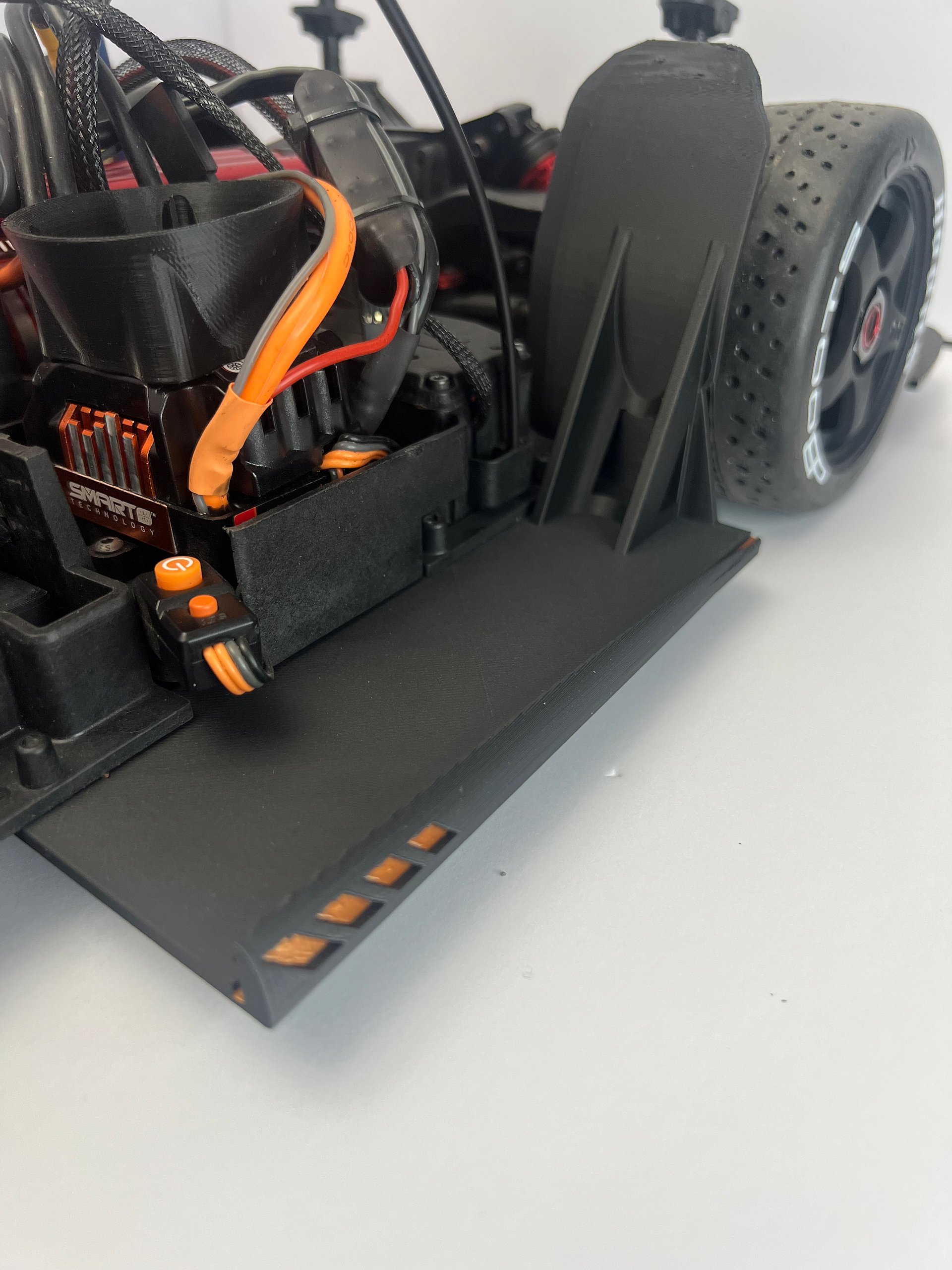 Arrma Infraction 6S “Halfraction" front fenders product image (2)