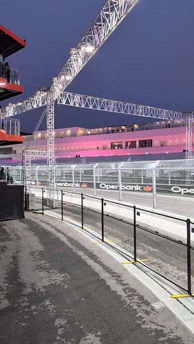 Seeing and hearing F1 cars in person leaves an impression. 

#f1 #lasvegasgrandprix #f1lasvegas