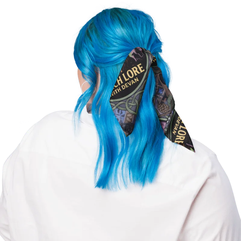 PORCH LORE DEVAN PERIWINKLE MOTH SCARF product image (7)