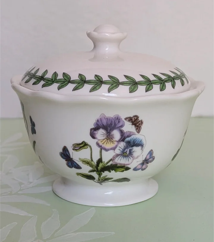 Portmeirion - Botanic Garden - Sugar Bowl with Lid - Pansy product image (1)