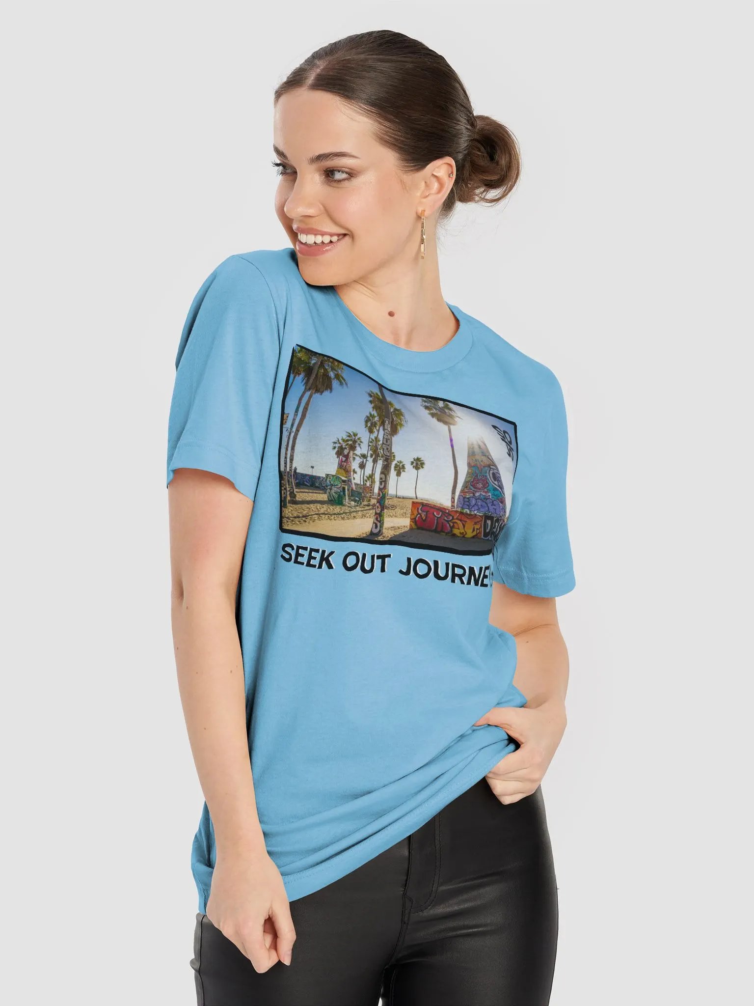 SOJO Venice Beach - Unisex Soft Lightweight T product image (4)