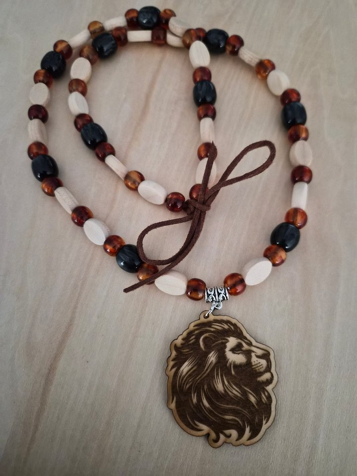 Beaded Lion Pendant Necklace product image (2)