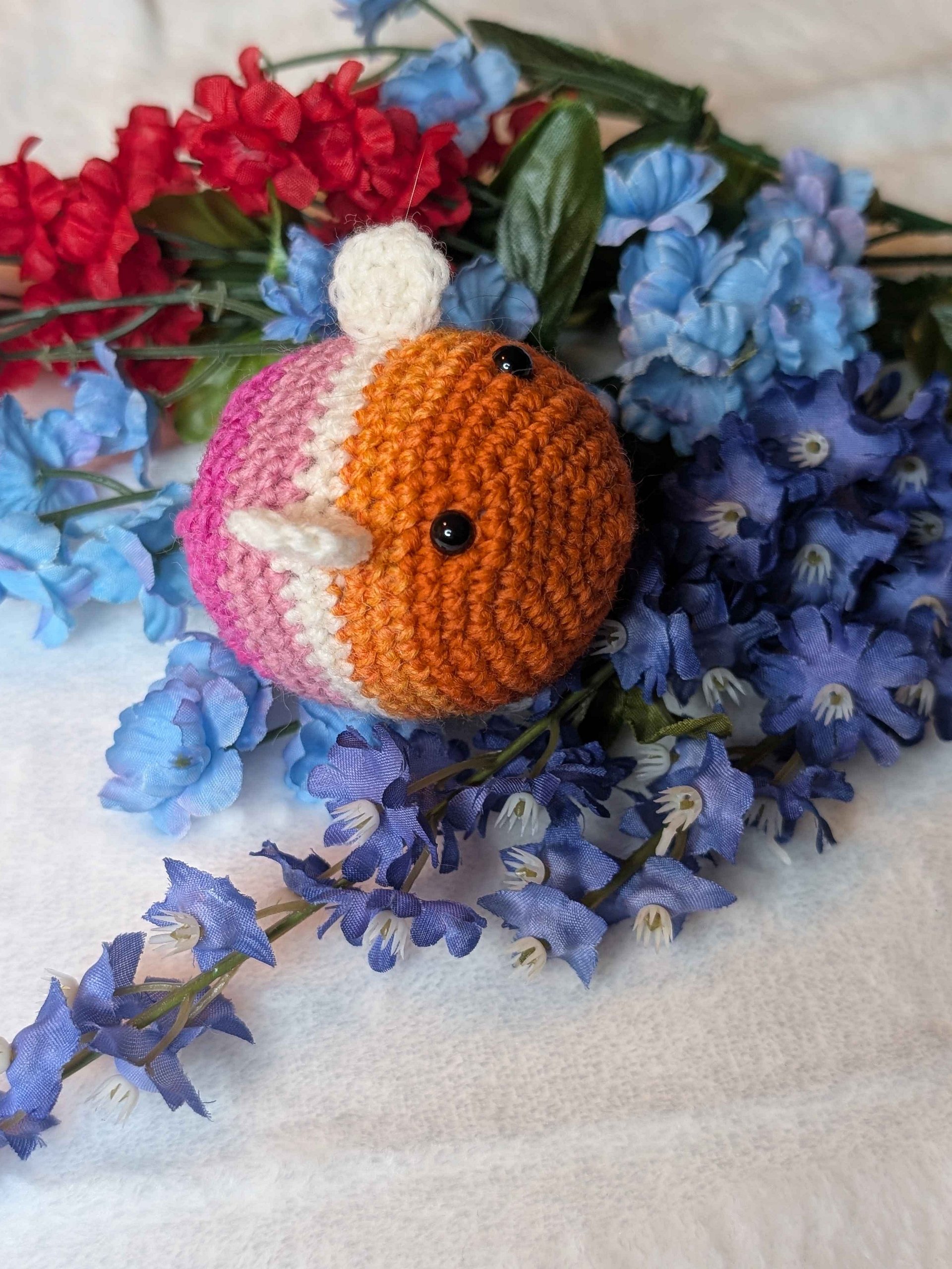 [PRE-ORDER] Les-BEE-ian Plush product image (2)