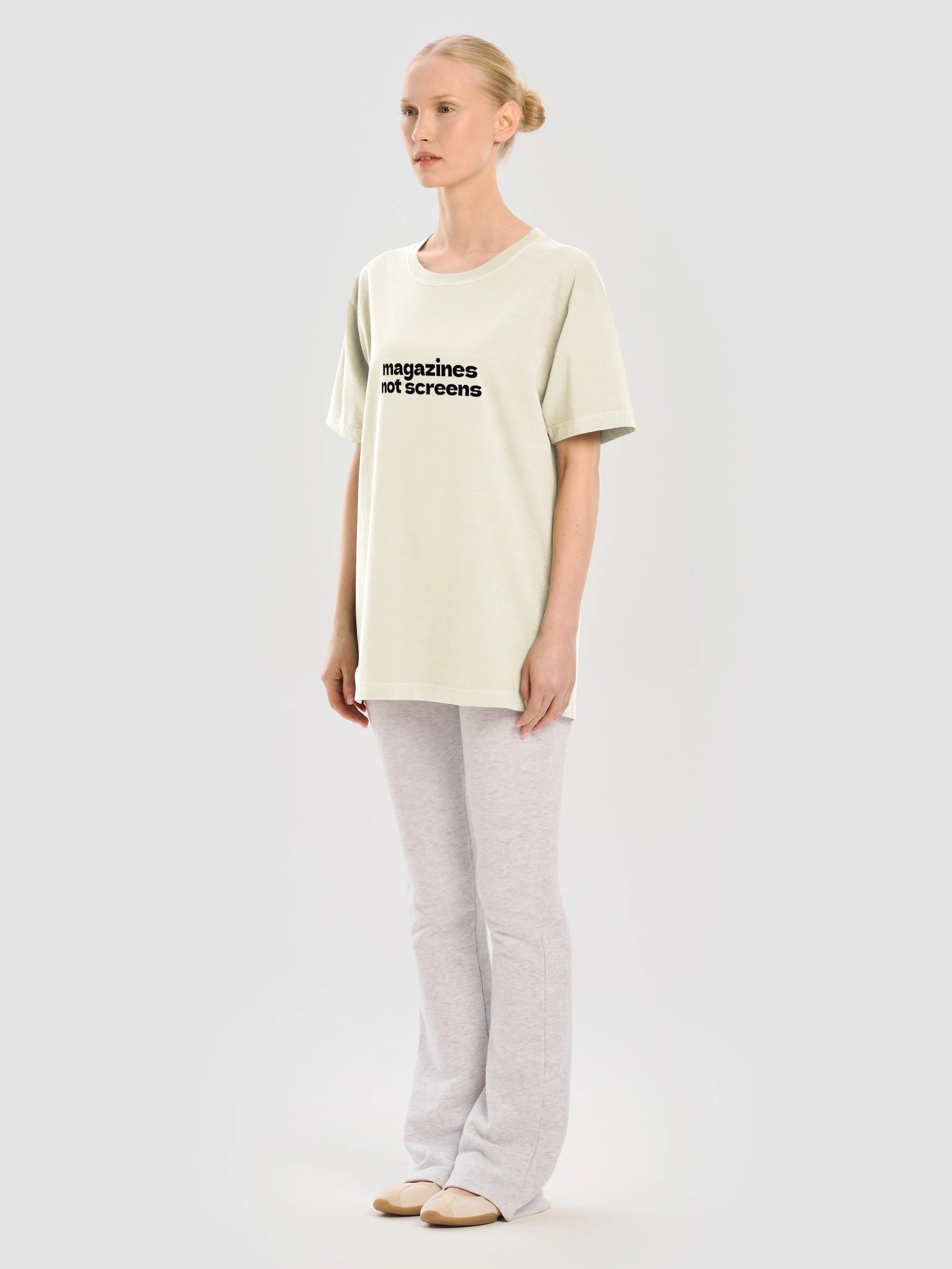 magazines not screens off-white regular tee product image (11)