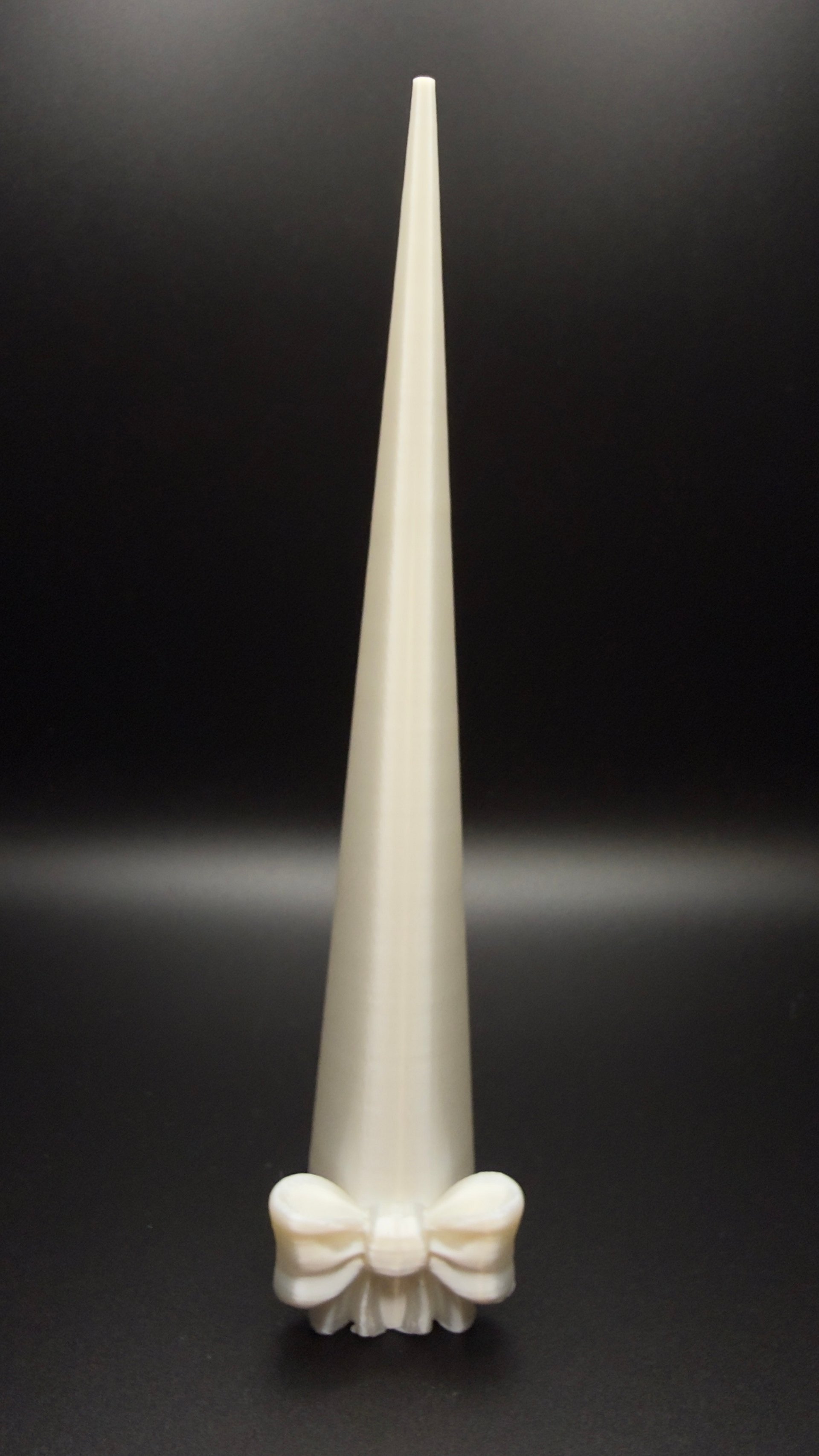 7 inch Snowlace Bow Ring Cone product image (1)