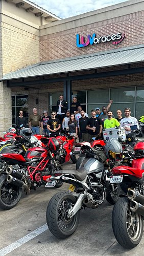 Great Saturday catching up with the Ducati fam!! #ducksatbucks #ducatisti #austinducatiownersclub