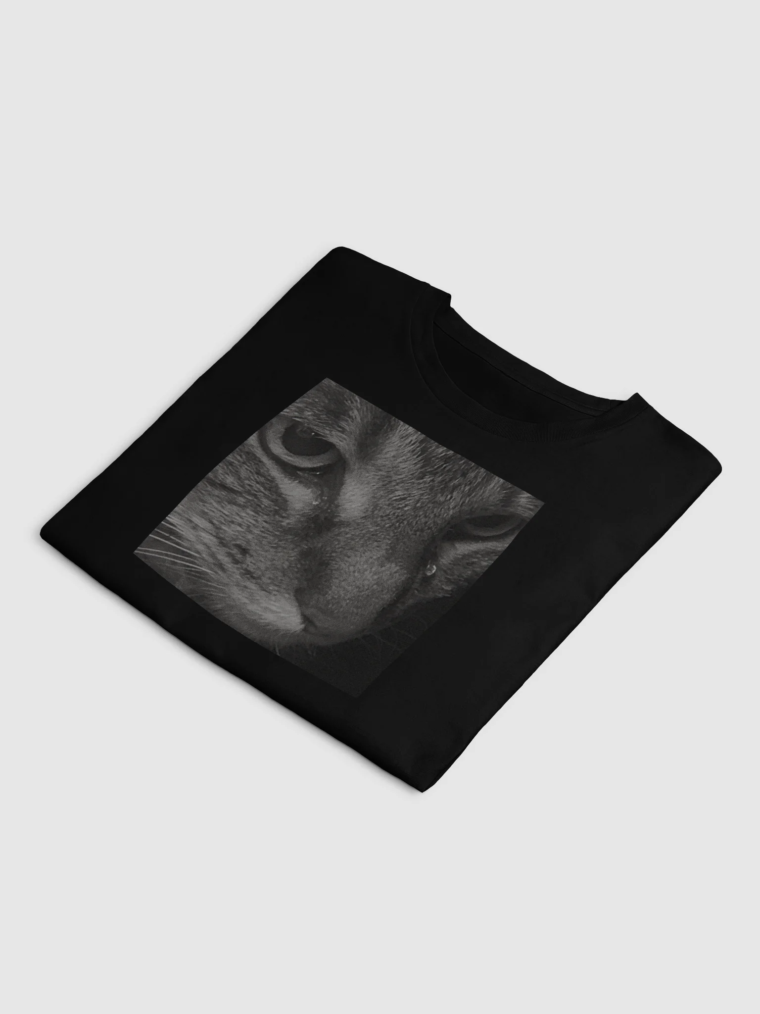 Dramatic Maui Cropped Tee product image (4)